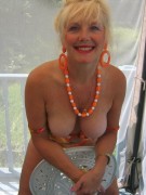 Cougar ruth from united states fun in the sun